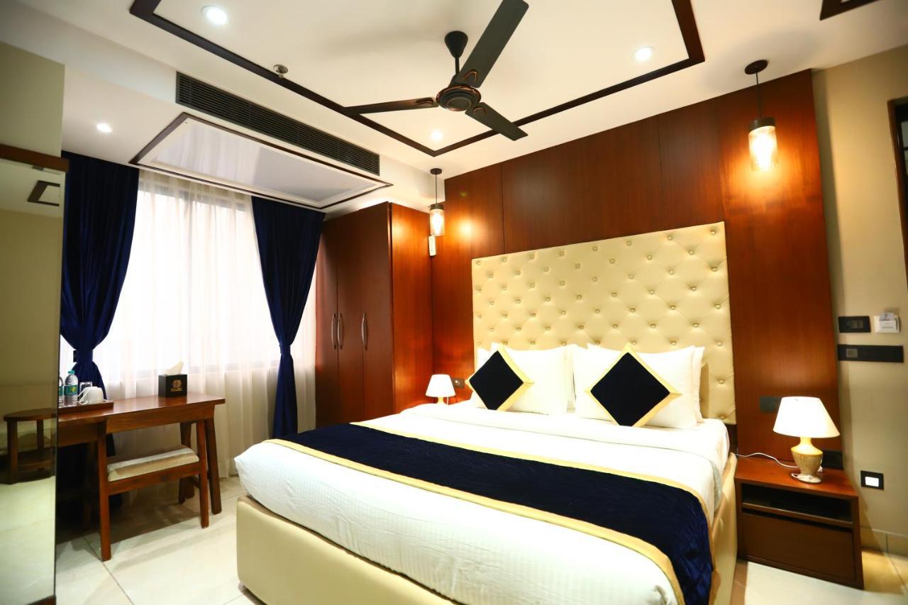 Sanca International Hotel In Patel Nagar Delhi นิวเดลี ภายนอก รูปภาพ
