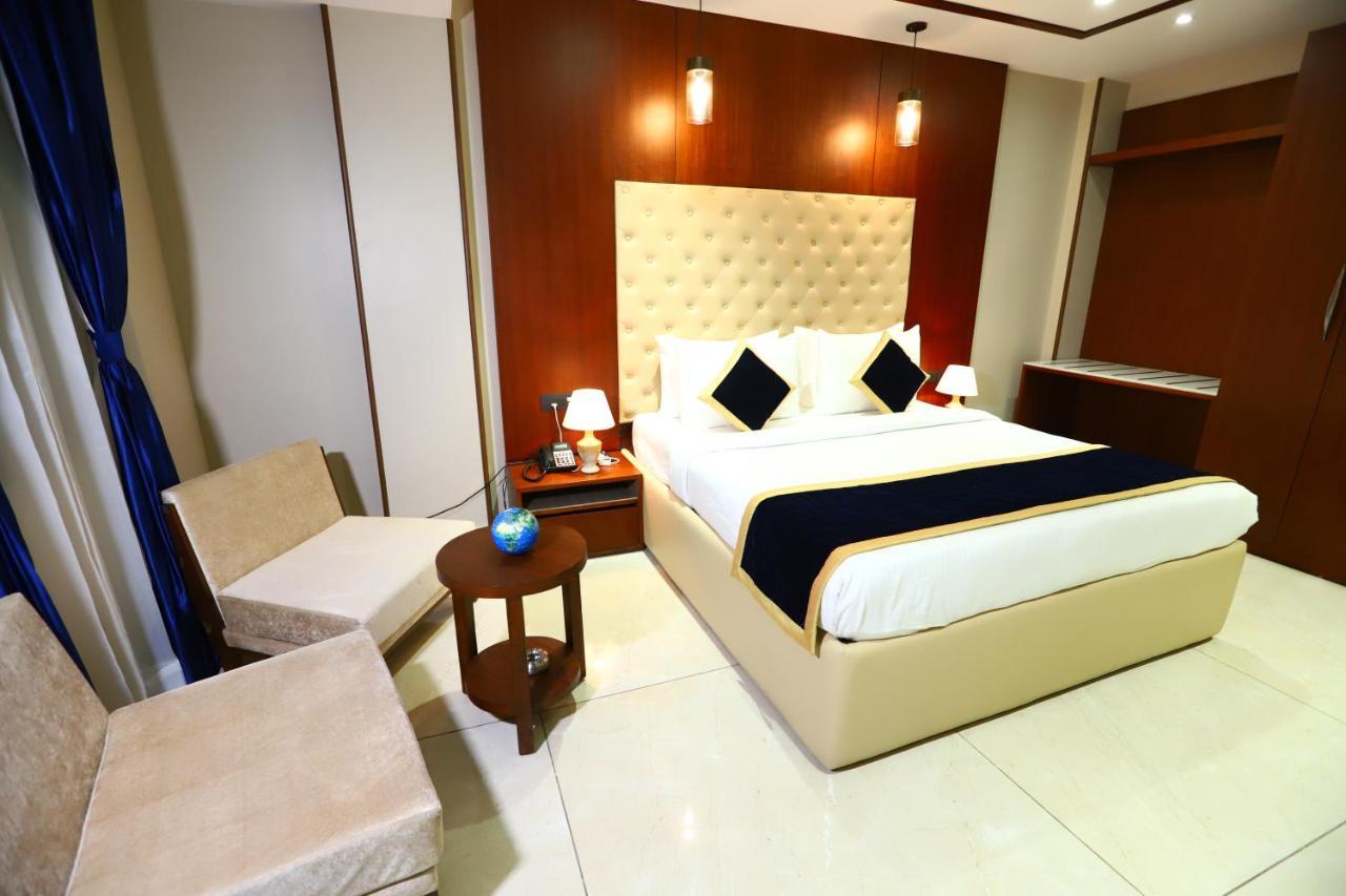 Sanca International Hotel In Patel Nagar Delhi นิวเดลี ภายนอก รูปภาพ