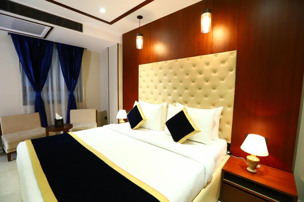 Sanca International Hotel In Patel Nagar Delhi นิวเดลี ภายนอก รูปภาพ